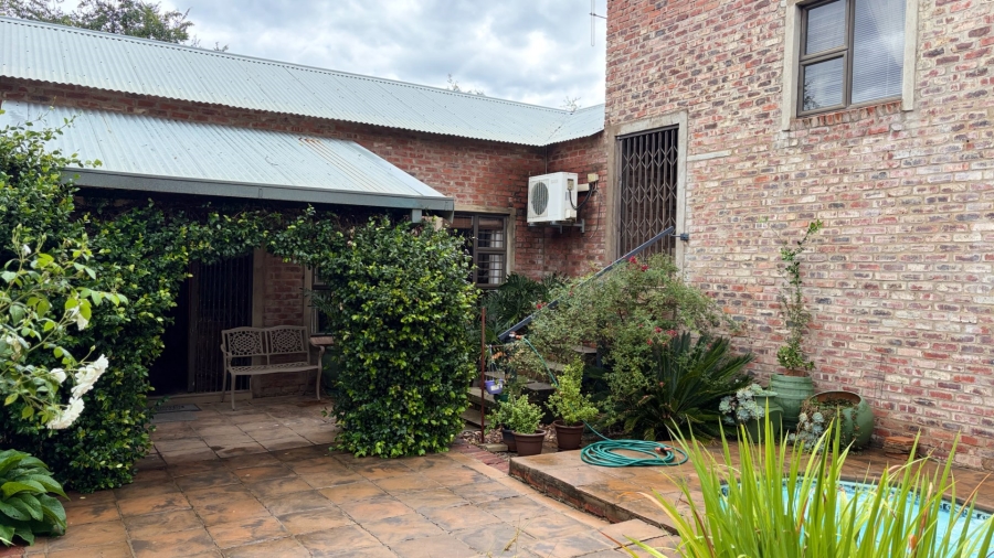 4 Bedroom Property for Sale in Viljoenskroon Rural Free State